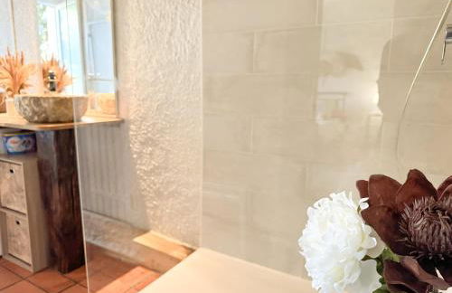 Paisible maison à l'ombre des pins - Foto 15