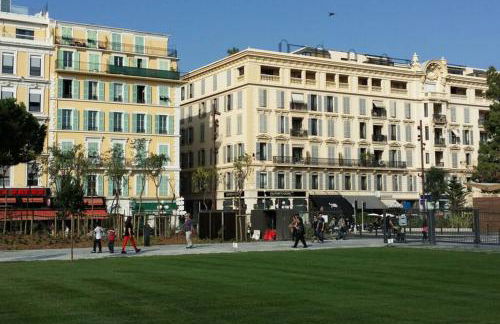 Spacious 3 BR flat Nice center - magnificent view - Foto 48