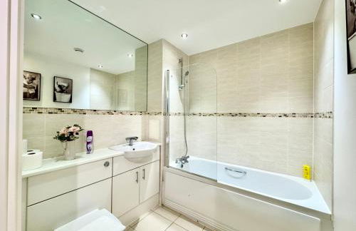 VIPAbodes at The Nankeville Woking - Photo 16