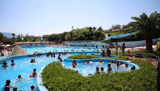 Biglietti per il parco acquatico Le Caravelle - Foto 5, Un bel bagno rinfrescante