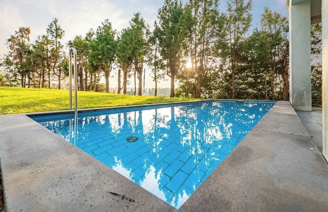 Pool & Villa Sorang - Photo 26