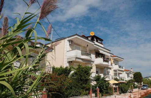 Peramos Apartments - Photo 14