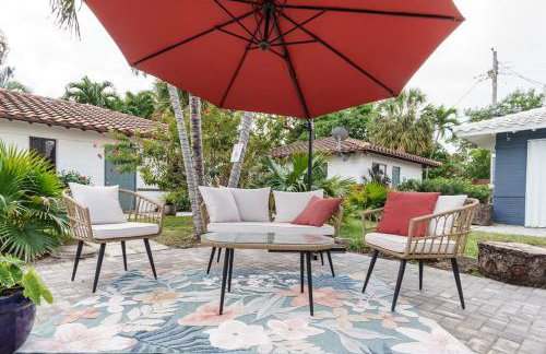 New & Blue - 2 blocks to the beach - Photo 21