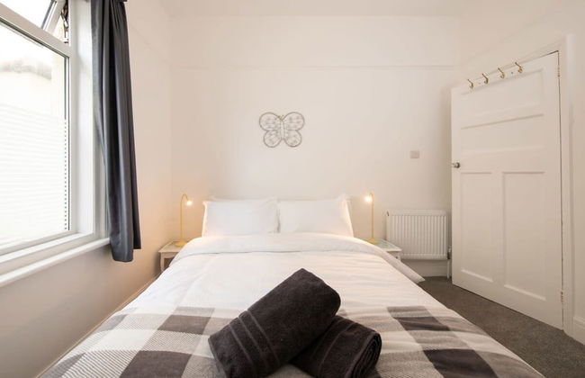 Absolute Beachfront With Decked Garden Oasis and Views - Foto 65