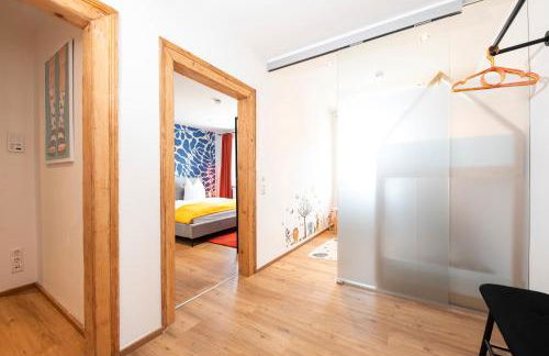 Bunter Hund Apartments - Zentrales Apartment, Parkplatz, Wintergarten, Kinderzimmer - Foto 9