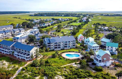 Beachfront Saint Helena Island Condo with Amenities! - Foto 30