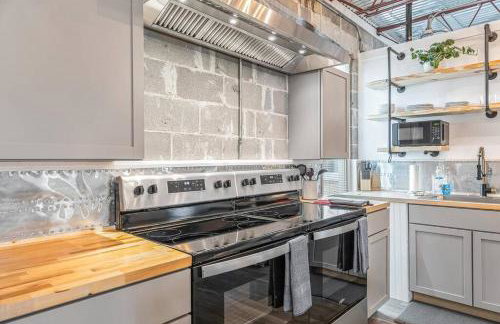 Livin Right Surf Loft: pickleball, basketball, close to the fun - Foto 14