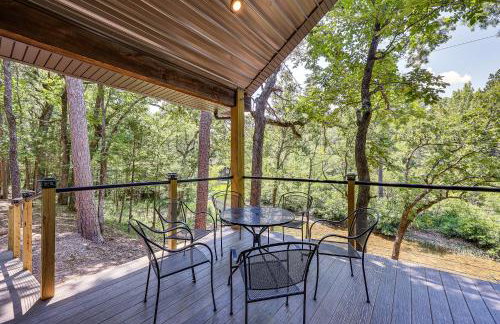 Big Cedar Vacation Rental with Deck and Hot Tub! - Foto 20