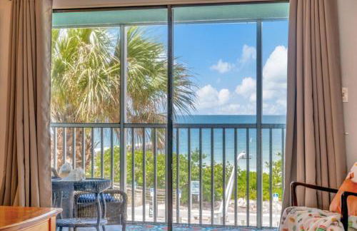 Cheerful Pelican on Anna Maria Island - Photo 5