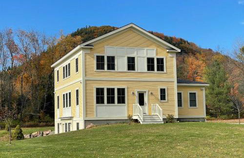 4-Season Getaway Fantastic Location and Views! - Foto 1