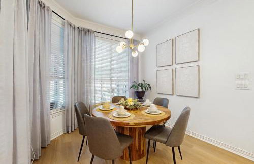 Pool and Outdoor Bar! Spacious Getaway in Sachse - Foto 6