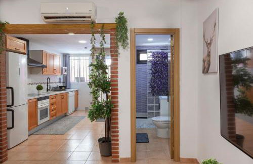 Luxury Artistic Digital Nomad 2 Bedroom w/Terrace - Photo 24