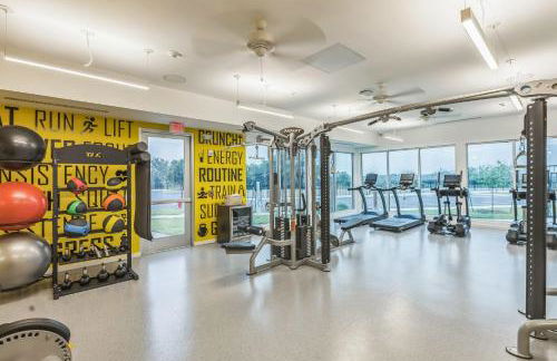 Luxury Pool Home, Mins To Hospitals, Gym - Foto 38