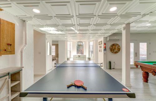 Porch and Game Room! Getaway on Lookout Shoals Lake - Foto 6