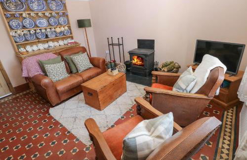 Llanwern Farm - Photo 6