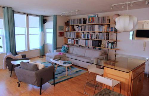 Stylish NOPA Penthouse, Remote Work Friendly - Foto 7