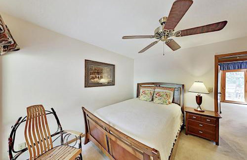 Sunset Retreat - Big Deck, Mountain & Lake Lure Views! - Foto 12