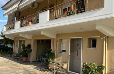 Flo's Apartments - Foto 9