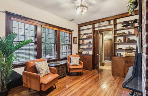 Steps to Edgewater - Sleeps 14 - Fun Game Room Retreat - Foto 19