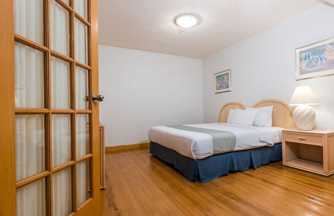 Alupang Beach Tower - Photo 22