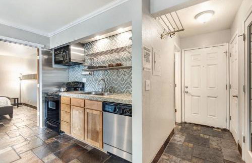Upscale Condo near Downtown & the Deschutes - Foto 46