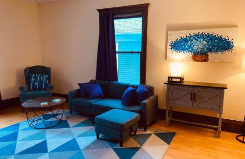 Treetop Apartment in the Heart of MPLS - Foto 3