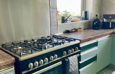 Stunning Charmouth Property with Bay views! - Photo 10