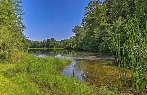 Deck and Gas Grill Modern East Stroudsburg Home! - Foto 26
