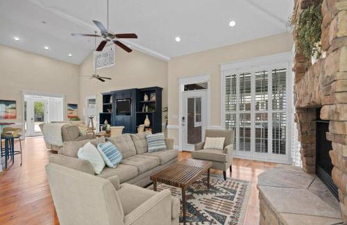 Grand Home on 10 Acres in Surf City w/Private Pond! - Foto 11
