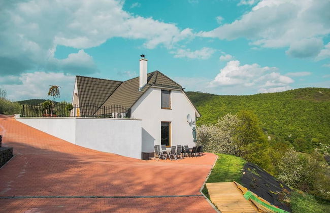 Captivating 3-bedrooms Cottage in the Hills - Foto 36