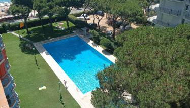 Bright Apartment with Two Balconies and a Seaside Pool - Foto 1