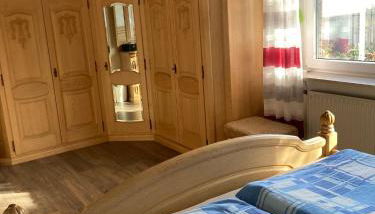 Großes Haus mit Top-Garten mitten in Haselünne - Foto 2, wardrobe