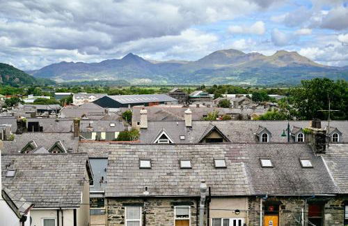 Porthmadog, Sleeps 11, 5 Bedrooms, 5 Bathrooms, Mountain Views - Photo 25