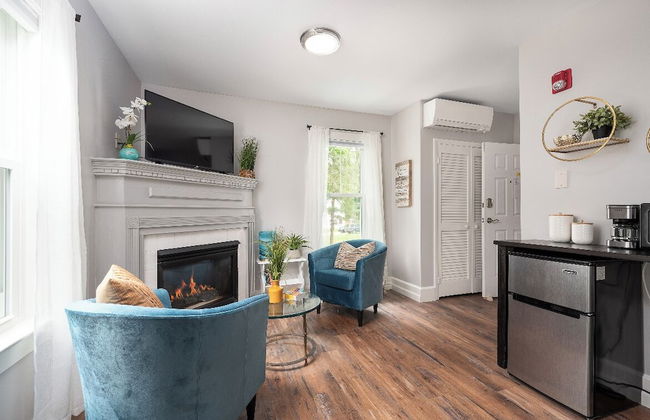 TuckAway Suites at East Branch - Photo 17