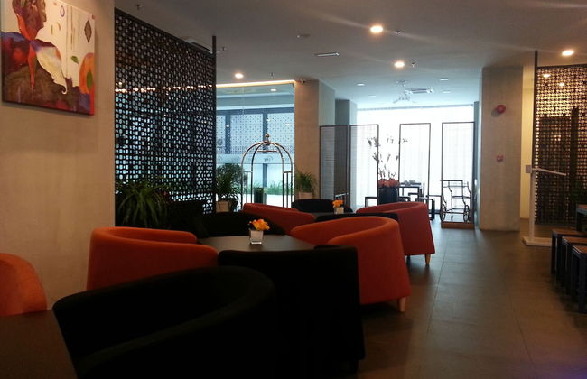 Marina Travellers Suite SKY Karamunsing - Photo 3