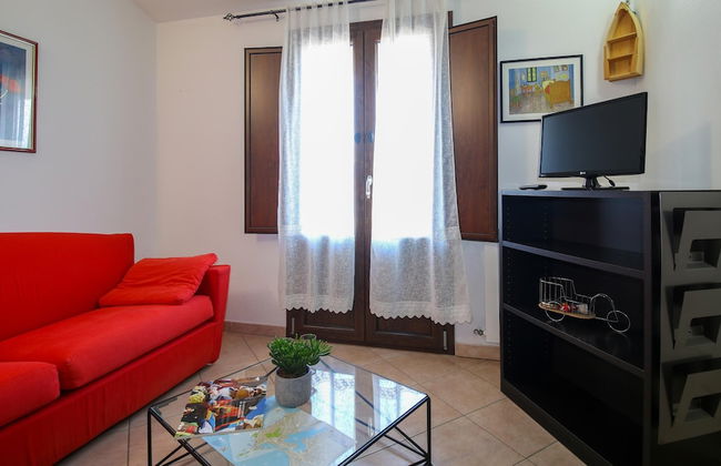 Casa Lyam in Cabras With 2 Bedrooms and 1 Bathrooms - Photo 5
