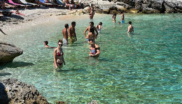 Karaburun Day Trip + Haxhi Ali Cave - Foto 3