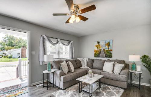 1 Mi to Beach Home with Patio and Grill in Hampton! - Foto 4