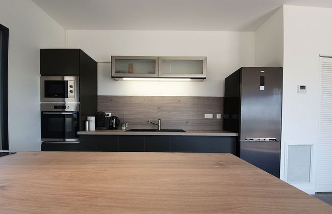 Villa With Pool & Views - Photo 9