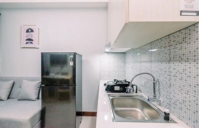 Well Furnished And Comfy 2Br At Royal Heights Apartment - Foto 8