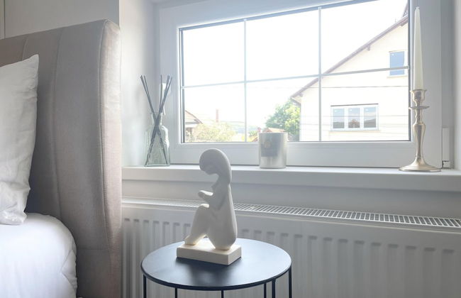 Impeccable 2-bed House in Albești - Foto 9