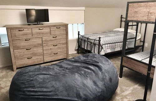 Rustic Modern Condo - Close to Village - Sleeps 10 - Foto 4