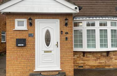 Home near London Heathrow, Slough,Windsor,Legoland - Foto 2