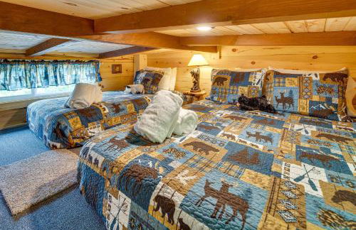 7 Mi to Lake Lure Mill Spring Cabin with Hot Tub - Foto 17