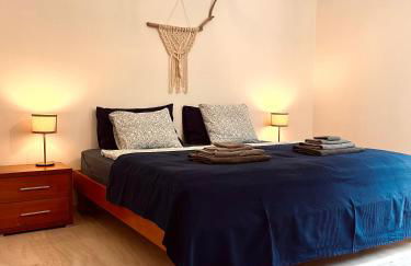 Edles Apartment in Architektenvilla mit großem Pool, Sauna, Dachterrasse und malerischem Garten - Foto 4