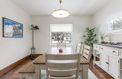 Stylish 3br Cozy Home 10min Drive from ND! - Foto 80