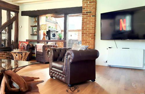 La Bretonnerie Luxury villa with pool & jacuzzi in a equestrian estate - Photo 50