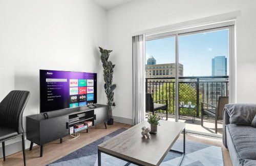 Midnight Marvel - Amazing City Views, Free Parking - Foto 11