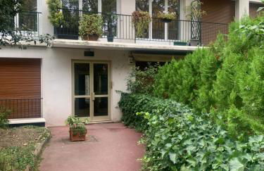 Porte Maillot-Charming and calm studio at Neuilly - Foto 13