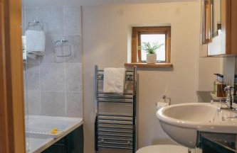 The Old Mill at Barnacre - Cosy cottage with private hot tub & pool access - Foto 15